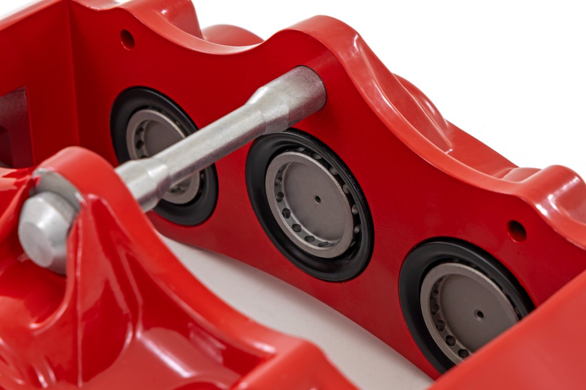 Jeep Wrangler Unlimited Brake Kit - Front - Rough Country - 6-Piston Calipers + Oversized, Drilled, and Slotted Rotors - '18-'25